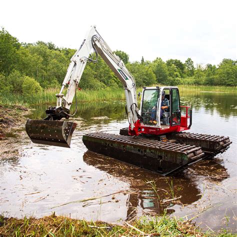 amphibious excavators for rent